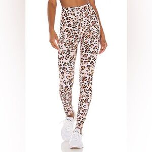 BEACH RIOT PIPER LEGGING IN WATERCOLOR LEOPARD Size Medium NWT Full Length